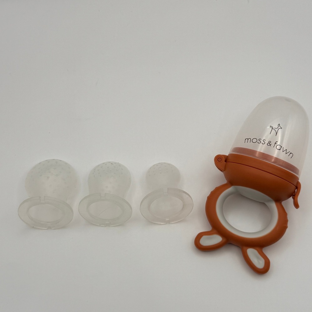 Moss & Fawn Forage Feeder Baby Food Silicone Teether Clay Orange with 3 Sacs